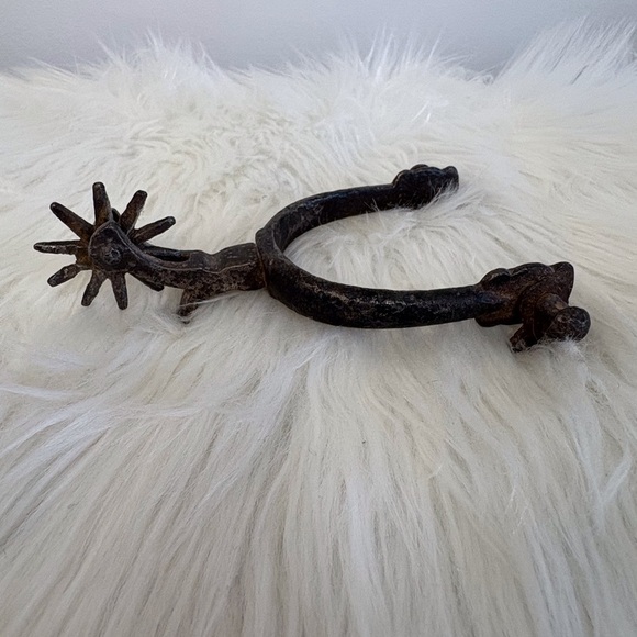 Vintage Black Metal Spur - Picture 1 of 4